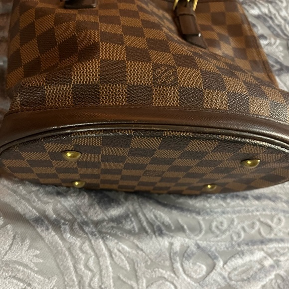 Louis Vuitton bucket bag - Picture 14 of 17